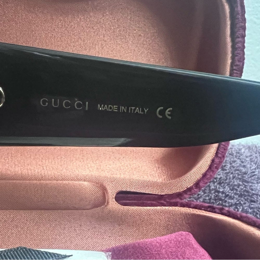Gucci Sunglasses, GG0142SA - Picture 3 of 5